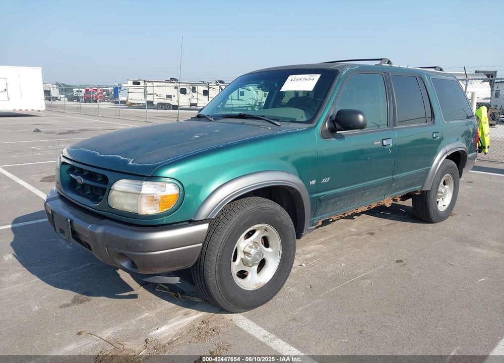 2001 FORD EXPLORER XLT VIN: 1FMZU83P11ZA52619