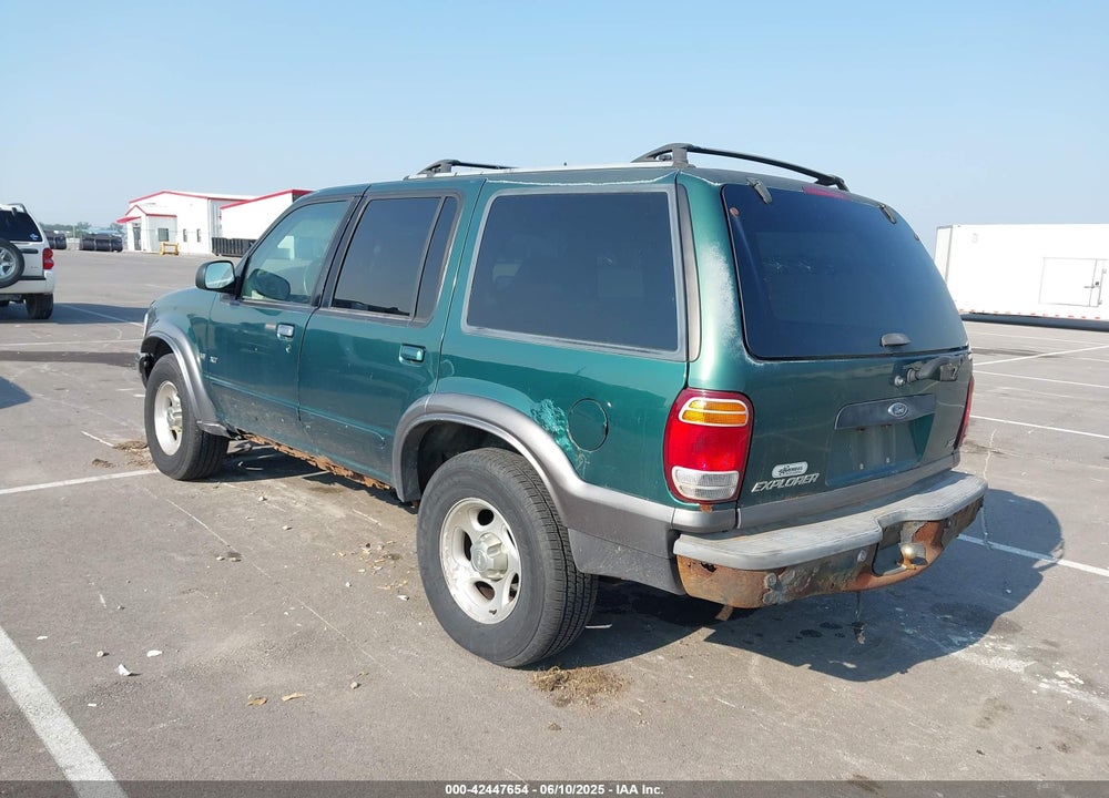 2001 FORD EXPLORER XLT VIN: 1FMZU83P11ZA52619