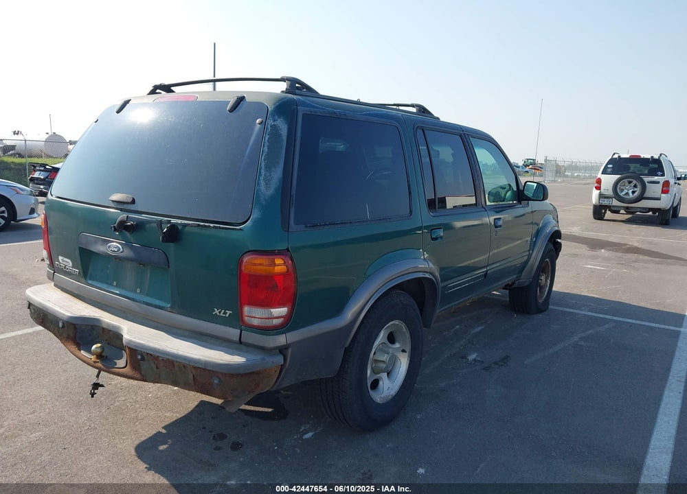 2001 FORD EXPLORER XLT VIN: 1FMZU83P11ZA52619
