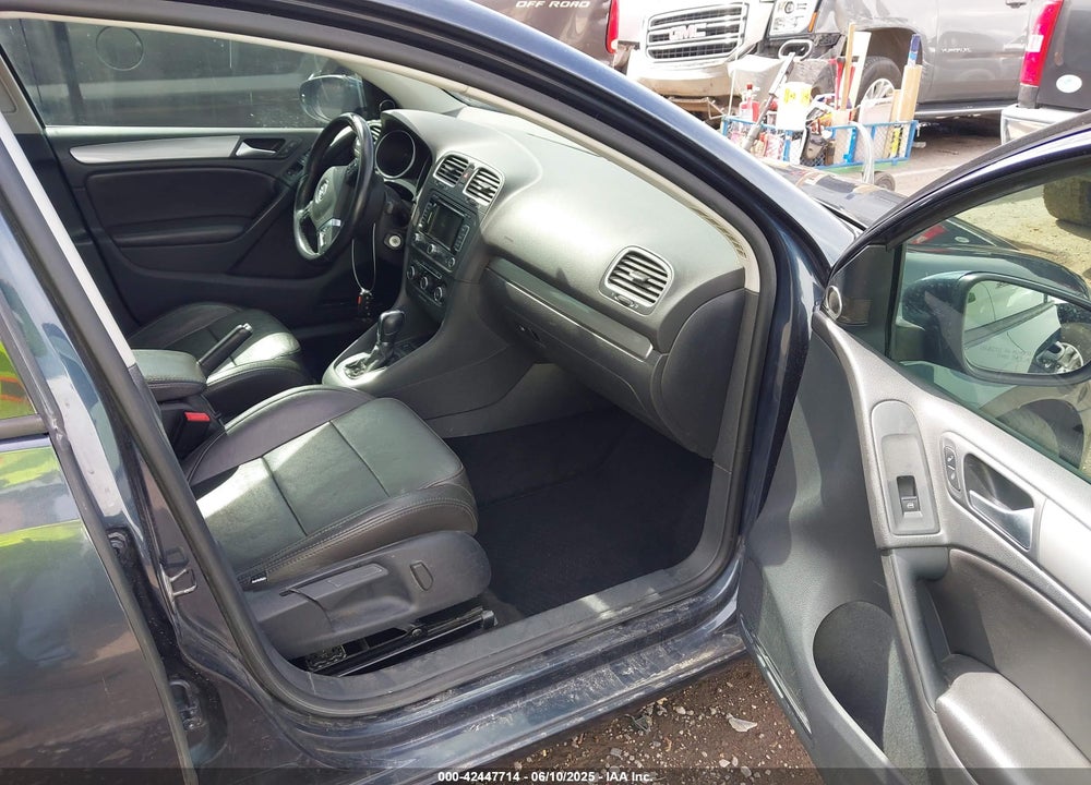 2012 VOLKSWAGEN GOLF VIN: WVWDM7AJ5CW133618