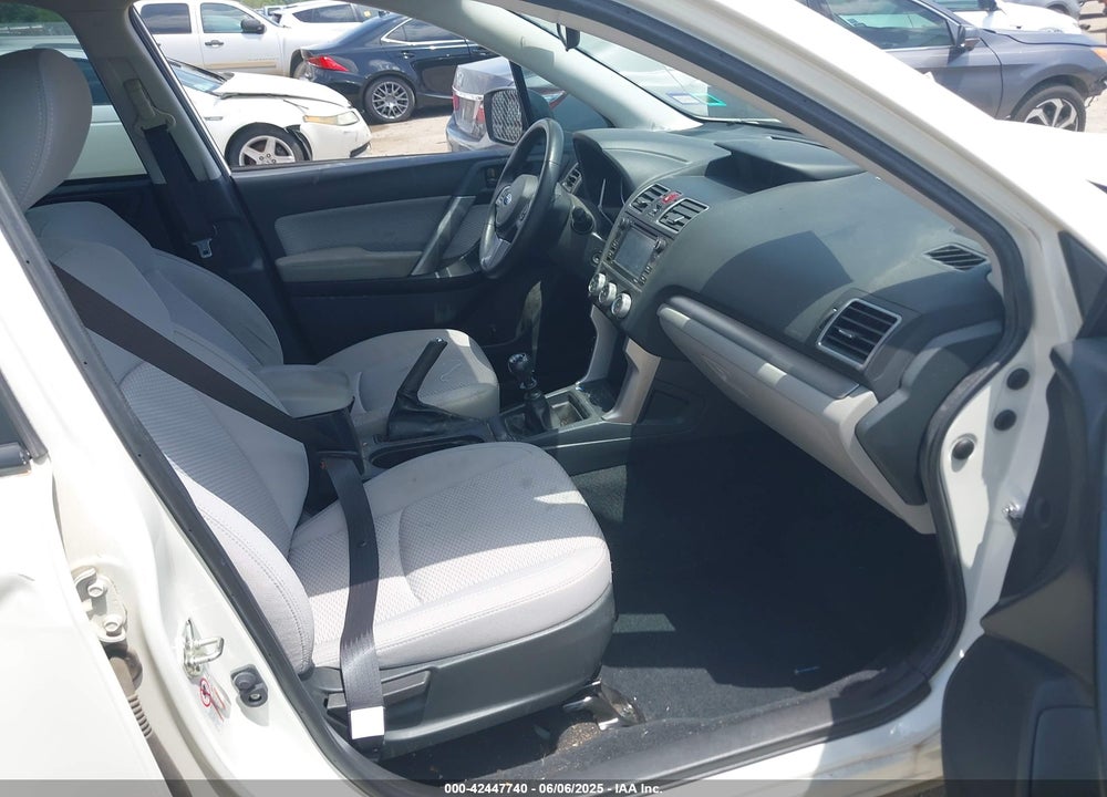 2018 SUBARU FORESTER VIN: JF2SJAAC0JG456885