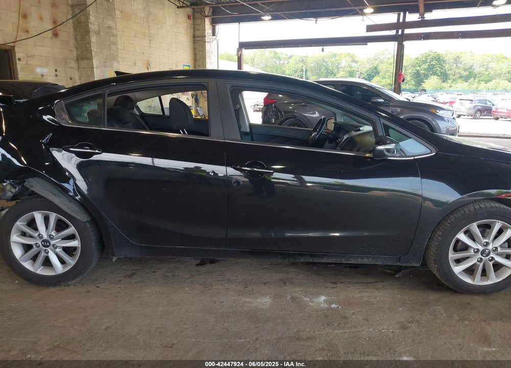 2017 KIA FORTE S VIN: 3KPFL4A76HE060002