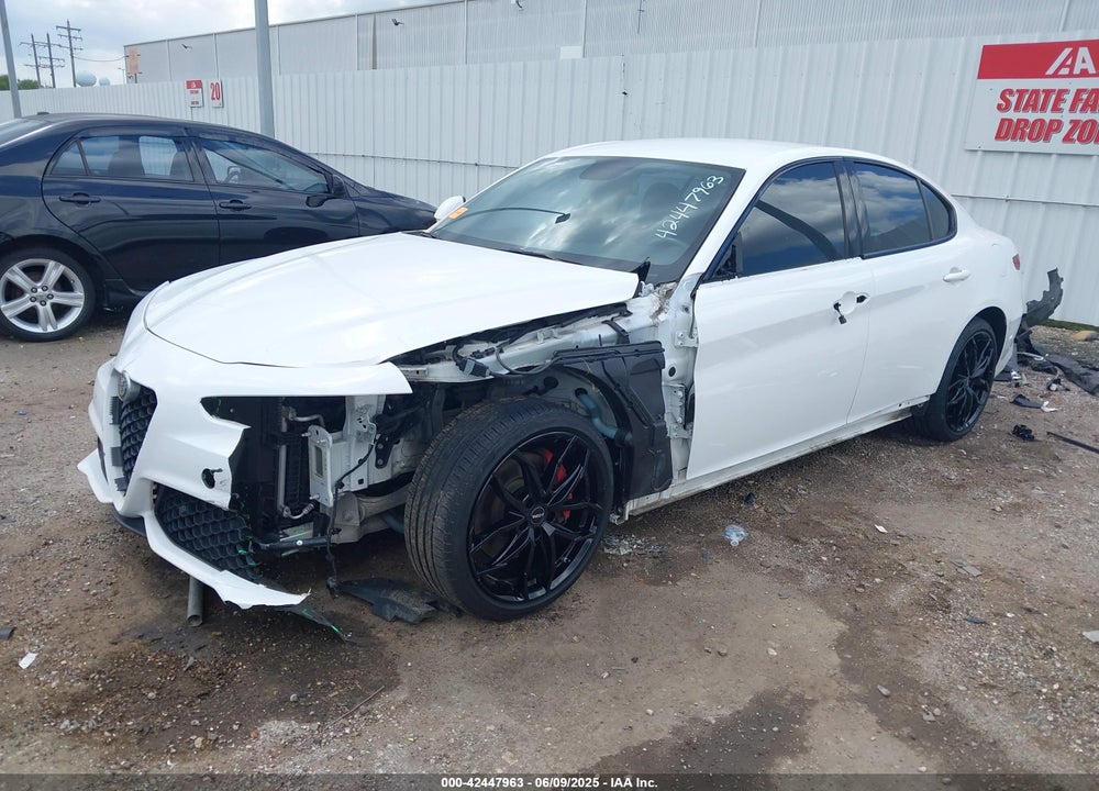 2018 ALFA ROMEO GIULIA VIN: ZARFAEEN1J7596663