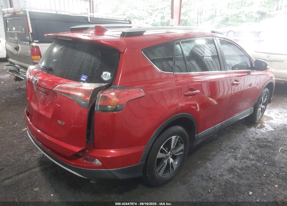 2016 TOYOTA RAV4 XLE VIN: 2T3WFREV0GW275097