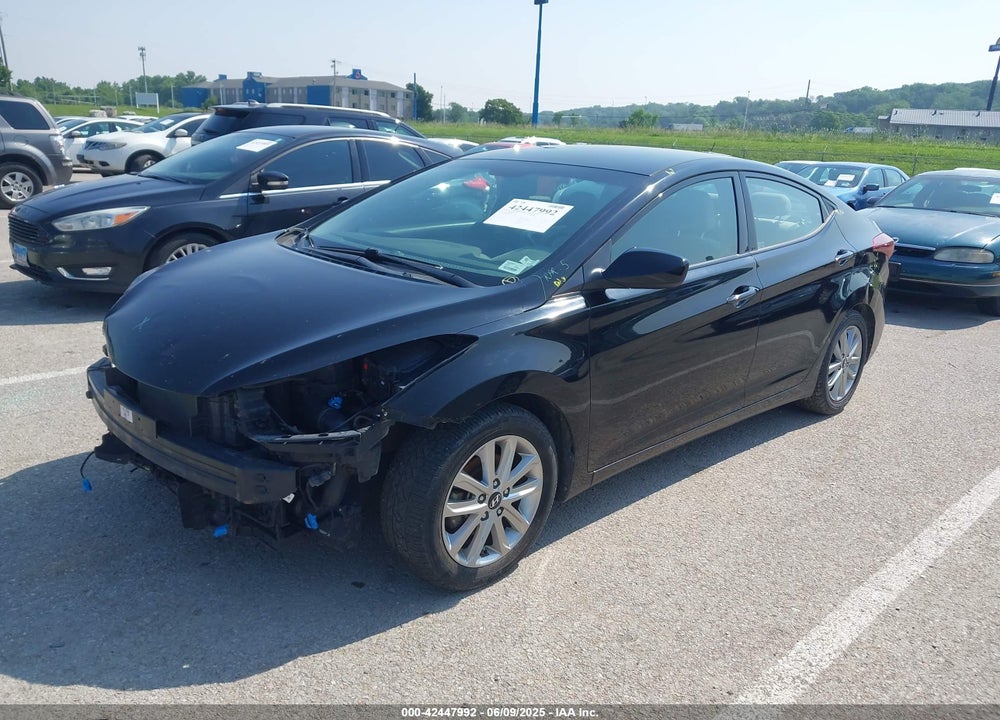 2015 HYUNDAI ELANTRA VIN: KMHDH4AE5FU303168