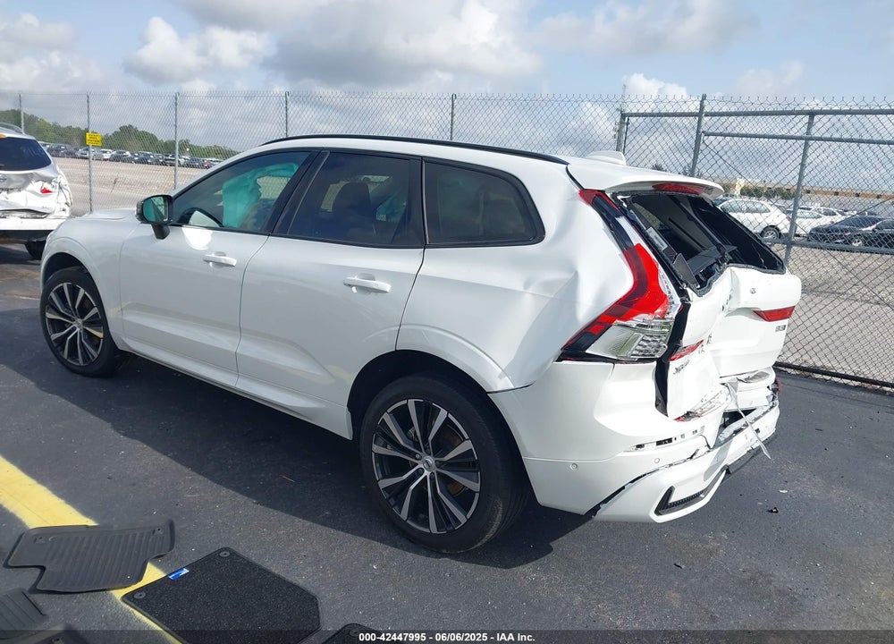 2024 VOLVO XC60 B5 PLUS DARK THEME VIN: YV4L12RL9R1818978
