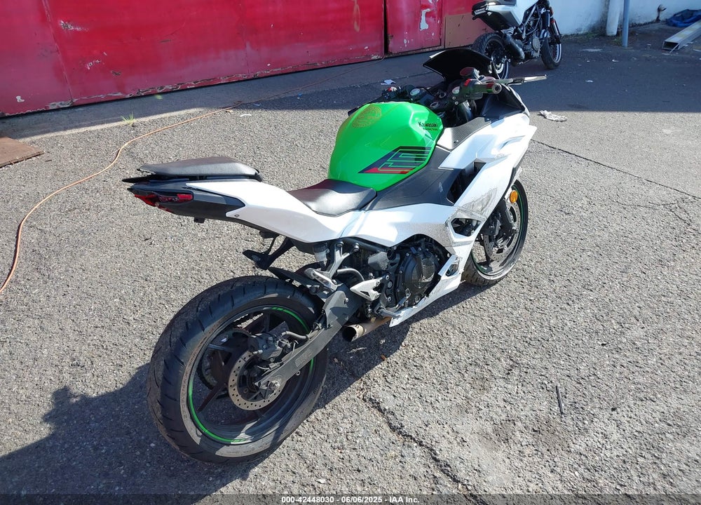 2024 KAWASAKI EX500 H VIN: ML5EXGH15RDA31609