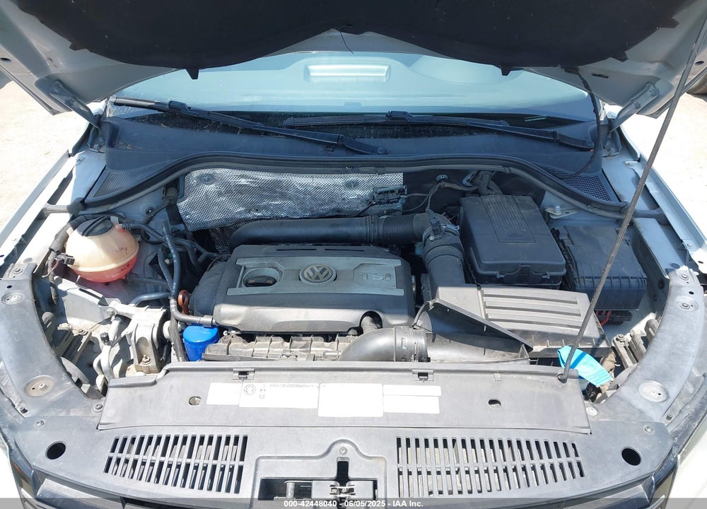 2013 VOLKSWAGEN TIGUAN VIN: WVGBV7AX8DW539950