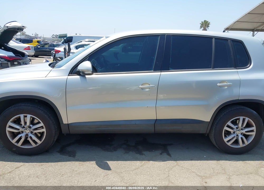 2013 VOLKSWAGEN TIGUAN VIN: WVGBV7AX8DW539950