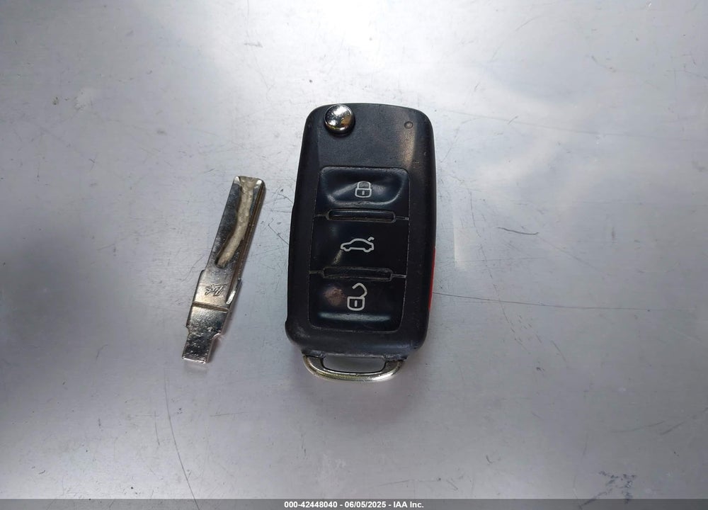 2013 VOLKSWAGEN TIGUAN VIN: WVGBV7AX8DW539950