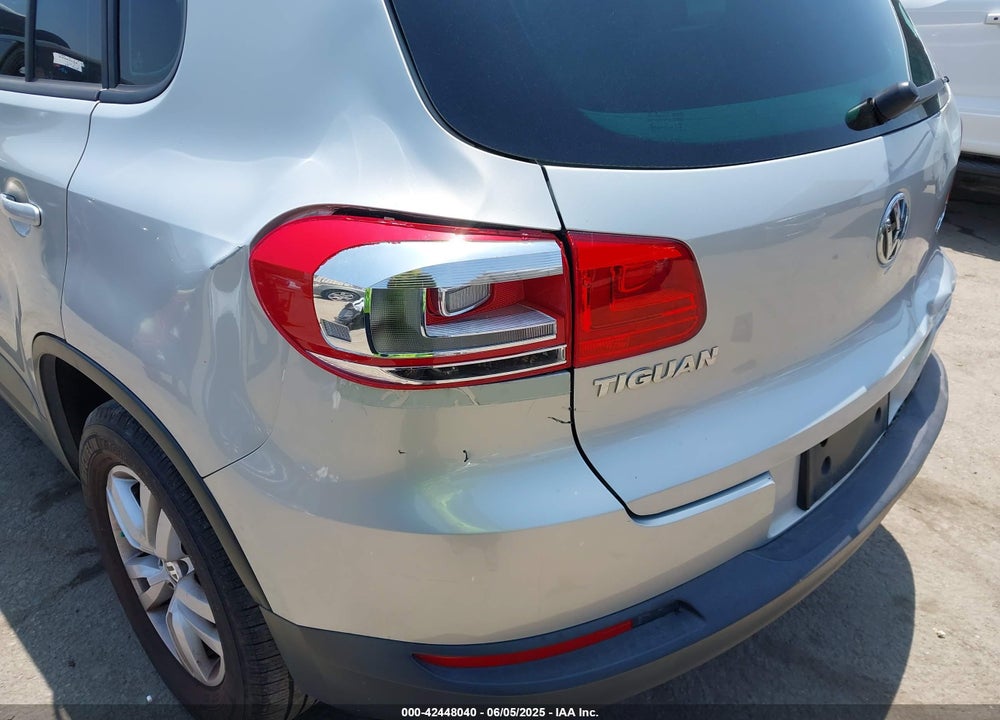 2013 VOLKSWAGEN TIGUAN VIN: WVGBV7AX8DW539950