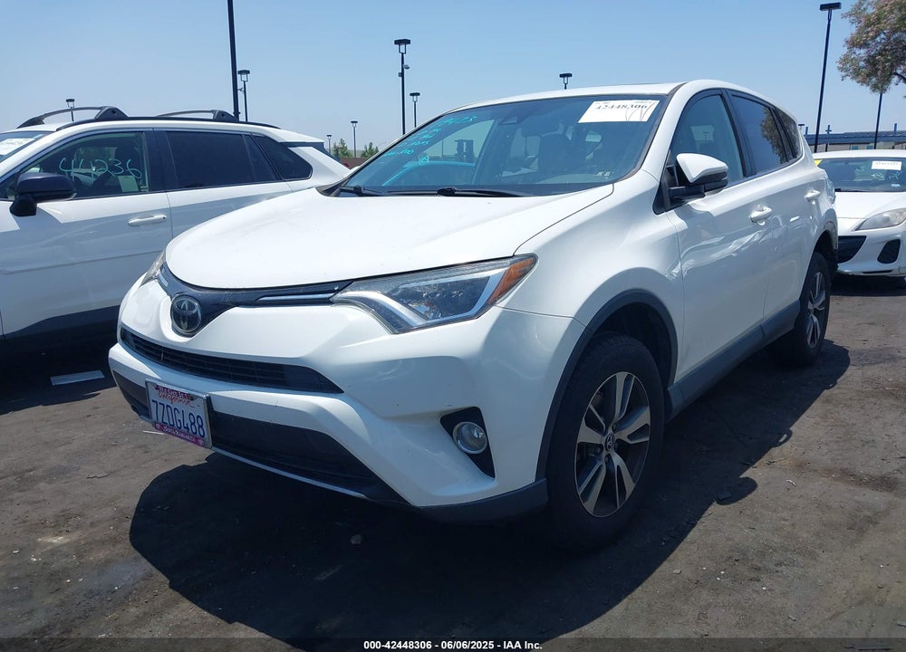 2017 TOYOTA RAV4 XLE VIN: JTMWFREV3HJ146612