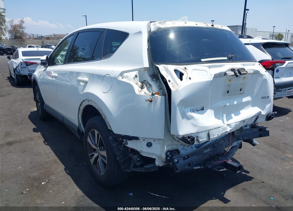 2017 TOYOTA RAV4 XLE VIN: JTMWFREV3HJ146612