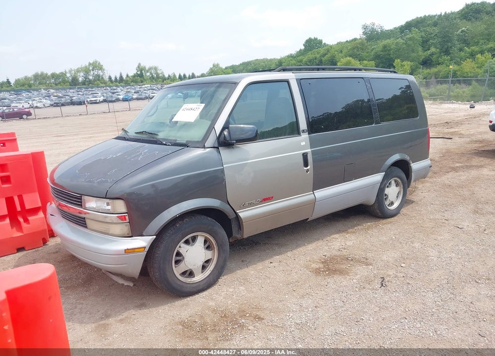 2000 CHEVROLET ASTRO VIN: 1GNEL19W1YB209135
