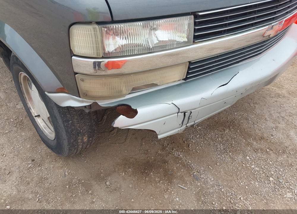 2000 CHEVROLET ASTRO VIN: 1GNEL19W1YB209135