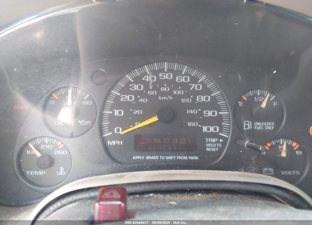 2000 CHEVROLET ASTRO VIN: 1GNEL19W1YB209135