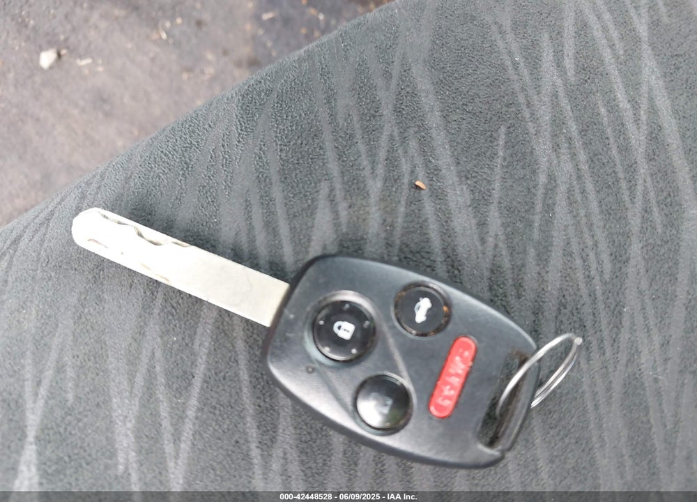 2007 HONDA CIVIC VIN: 2HGFG118X7H581479