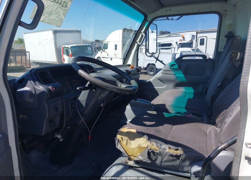 2007 GMC W5500 DSL REG VIN: J8DE5B16X77300988