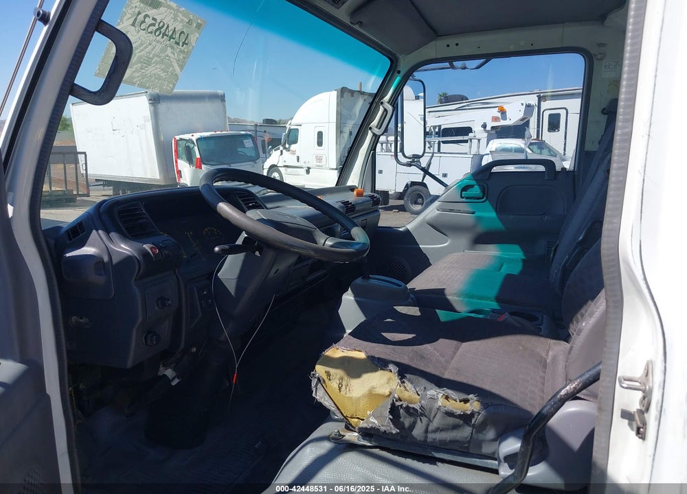 2007 GMC W5500 DSL REG VIN: J8DE5B16X77300988