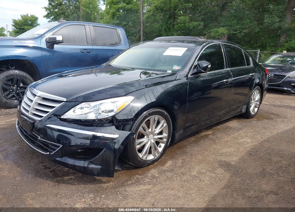 2013 HYUNDAI GENESIS VIN: KMHGC4DD4DU257795