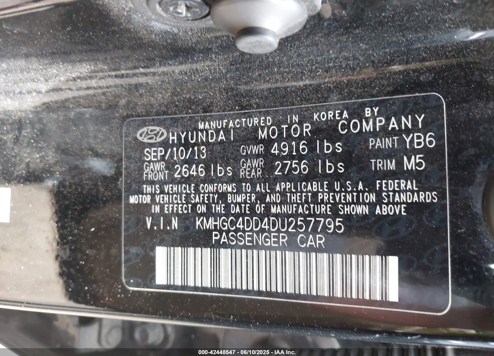 2013 HYUNDAI GENESIS VIN: KMHGC4DD4DU257795