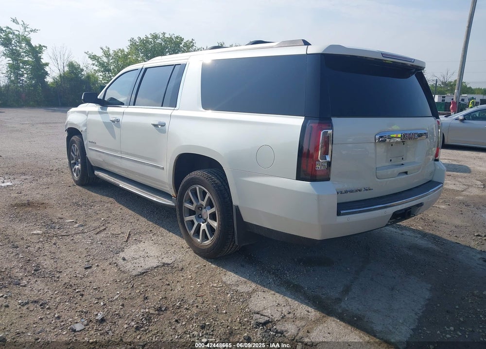 2015 GMC YUKON XL 1500 DENALI VIN: 1GKS2JKJ7FR560377