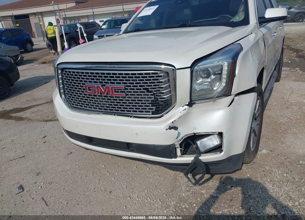 2015 GMC YUKON XL 1500 DENALI VIN: 1GKS2JKJ7FR560377