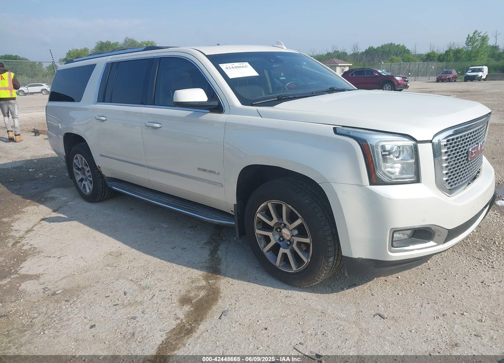 2015 GMC YUKON XL 1500 DENALI VIN: 1GKS2JKJ7FR560377
