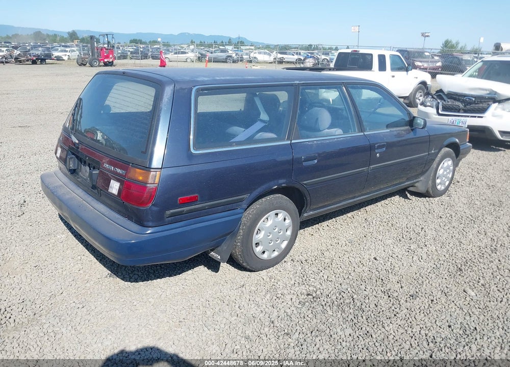 1991 TOYOTA CAMRY DLX VIN: JT2SV21W3M0389983