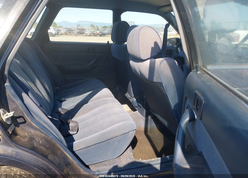 1991 TOYOTA CAMRY DLX VIN: JT2SV21W3M0389983