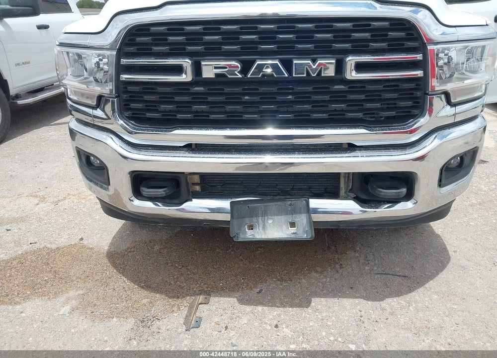 2024 RAM 2500 BIG HORN 4X4 6'4 BOX VIN: 3C6UR5DL9RG154280