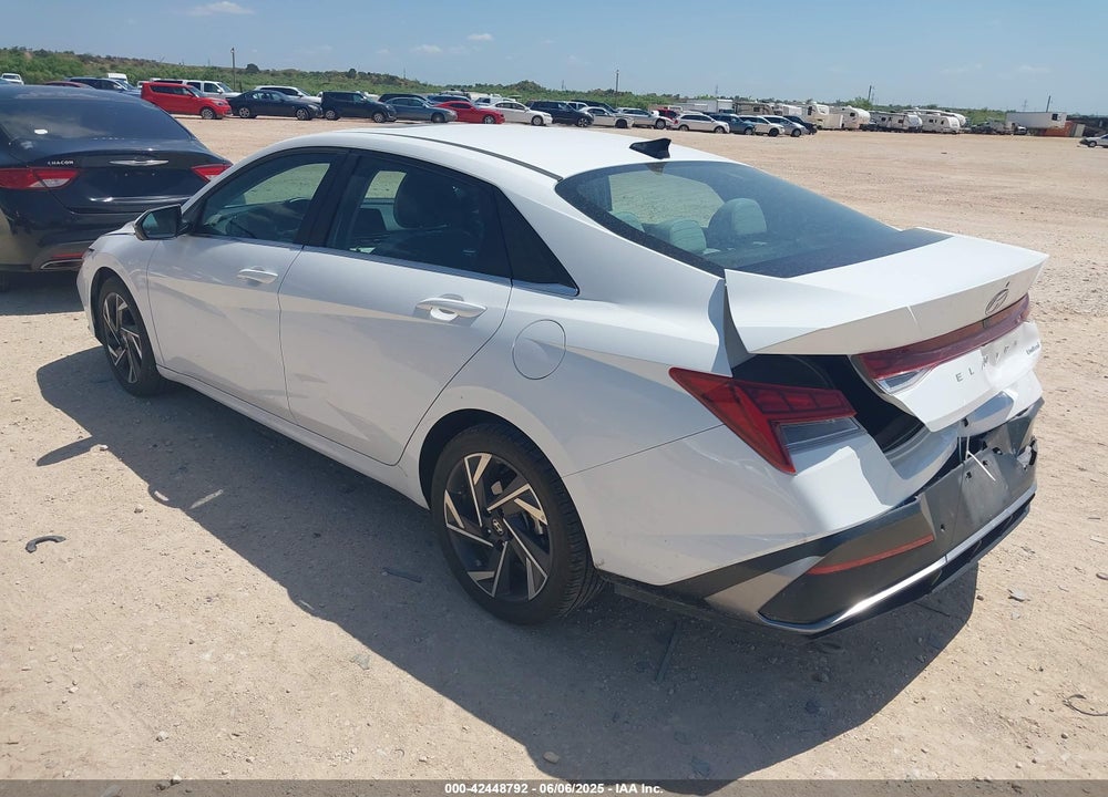 2024 HYUNDAI ELANTRA VIN: KMHLP4DG5RU815397