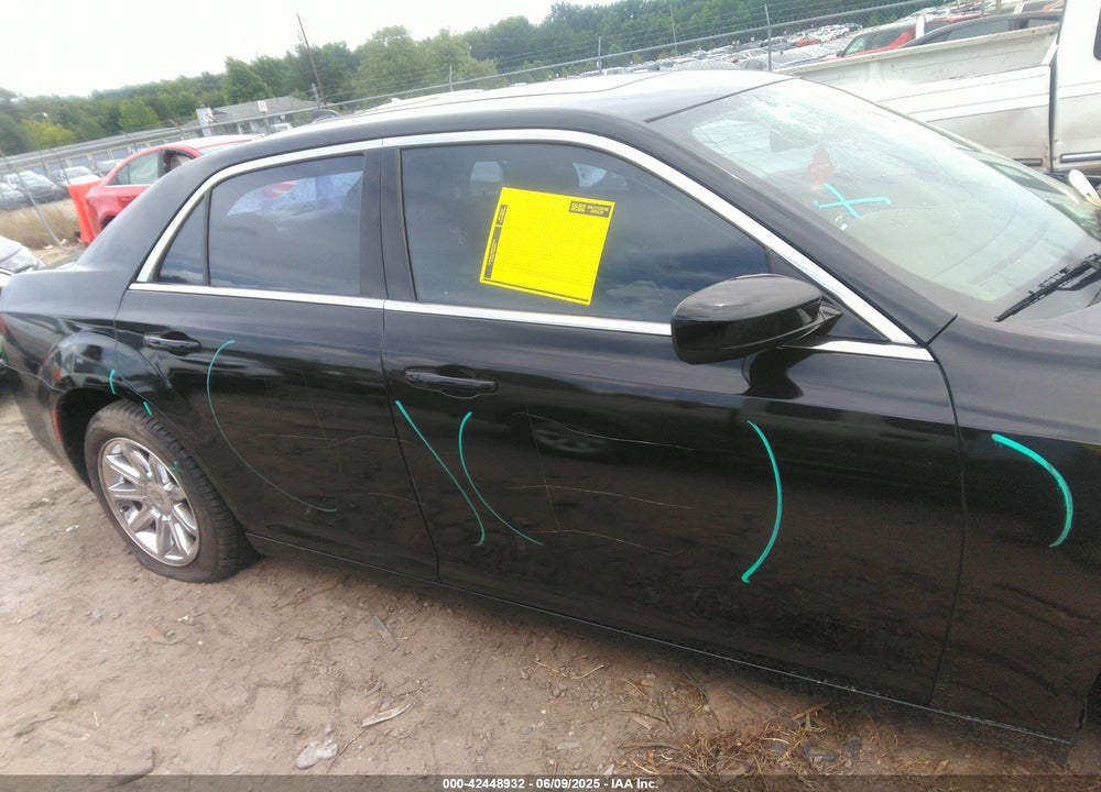 2015 CHRYSLER 300 VIN: 2C3CCAAG4FH810553