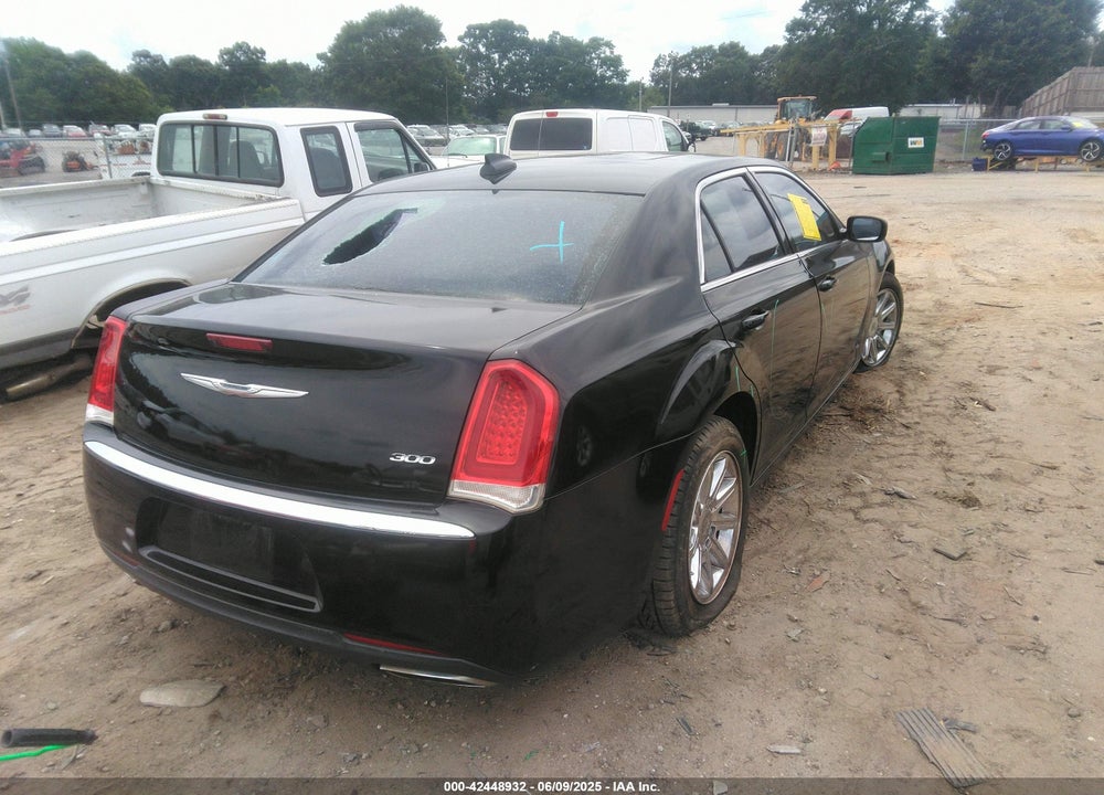2015 CHRYSLER 300 VIN: 2C3CCAAG4FH810553