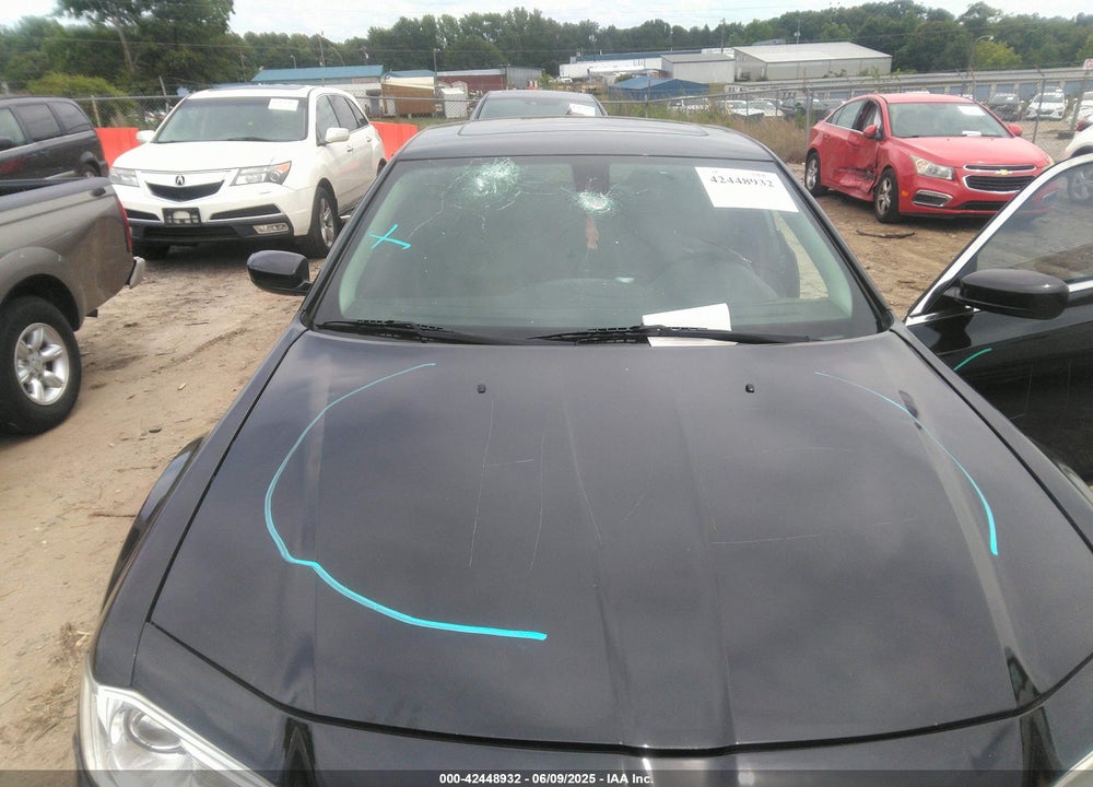 2015 CHRYSLER 300 VIN: 2C3CCAAG4FH810553