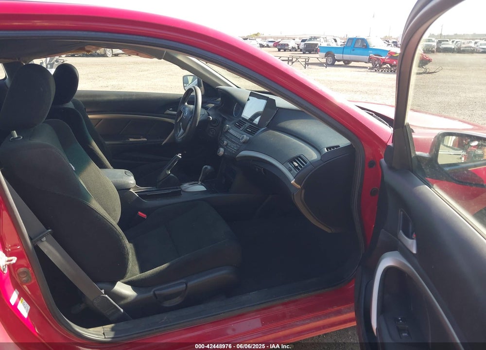 2011 HONDA ACCORD VIN: 1HGCS1B78BA002889