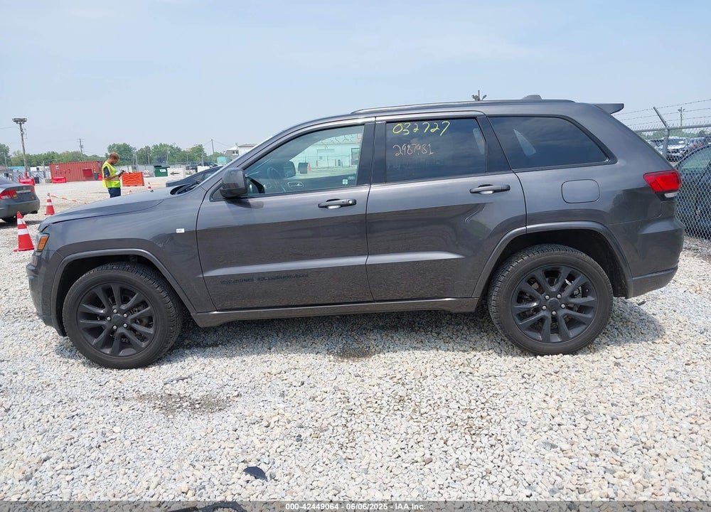 2018 JEEP GRAND CHEROKEE VIN: 1C4RJFAG6JC120601