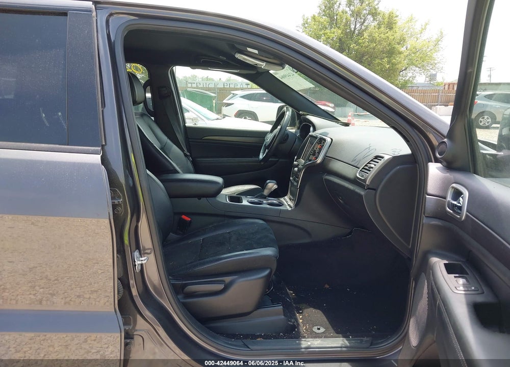 2018 JEEP GRAND CHEROKEE VIN: 1C4RJFAG6JC120601
