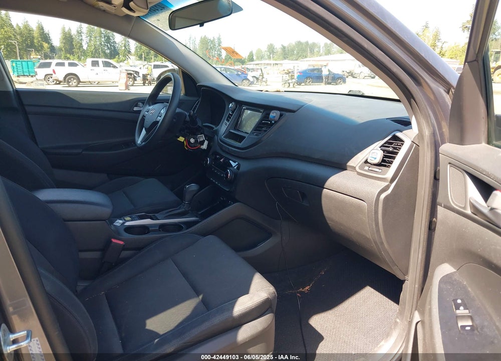 2016 HYUNDAI TUCSON VIN: KM8J3CA45GU236592