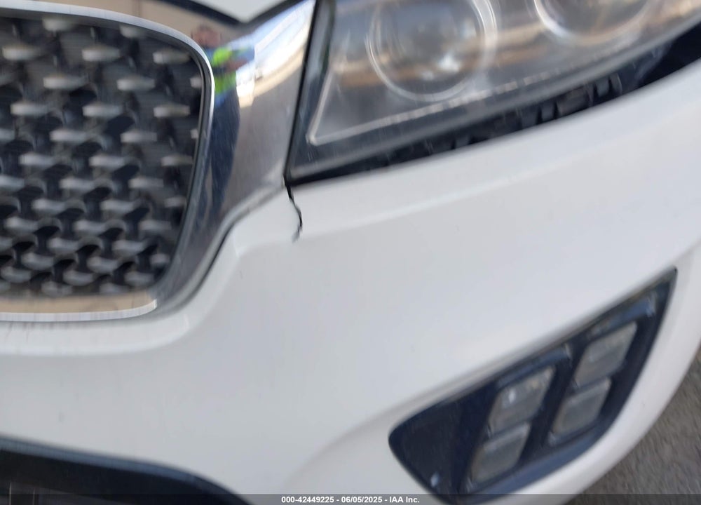 2016 KIA SORENTO VIN: 5XYPK4A56GG021935