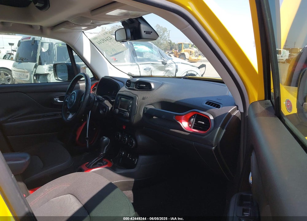 2016 JEEP RENEGADE VIN: ZACCJBCT4GPC80814