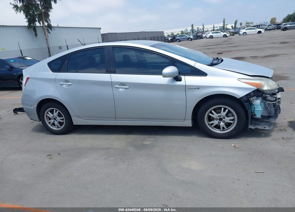 2011 TOYOTA PRIUS THREE VIN: JTDKN3DU8B0296204
