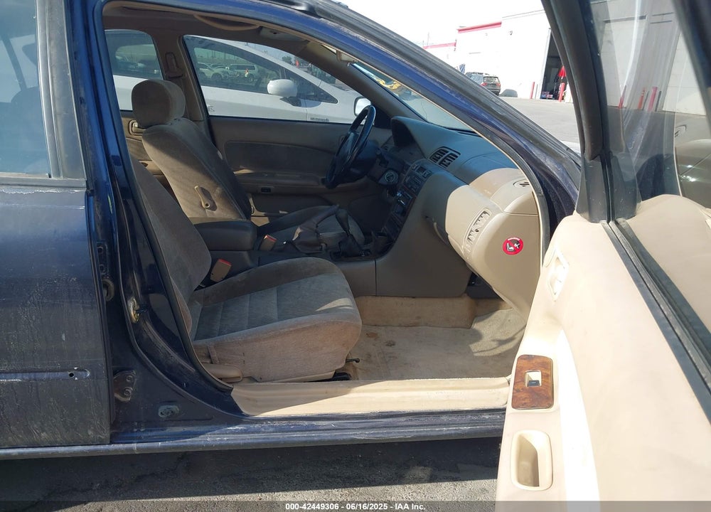 1997 NISSAN MAXIMA VIN: JN1CA21D5VT802107
