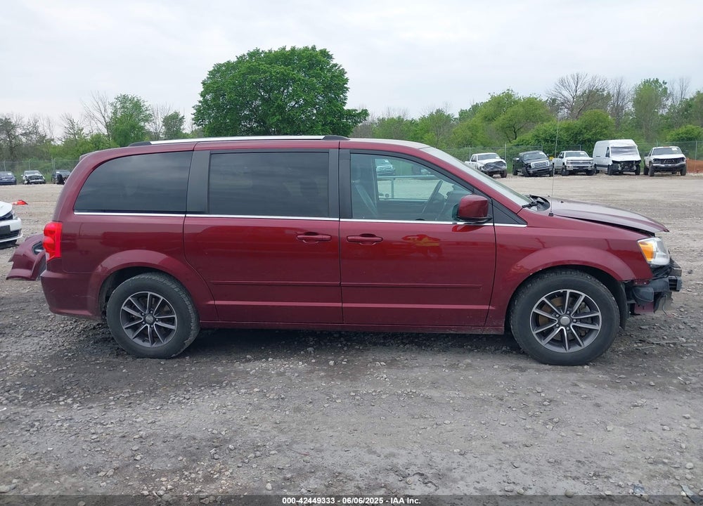 2017 DODGE GRAND CARAVAN SXT VIN: 2C4RDGCG2HR670860