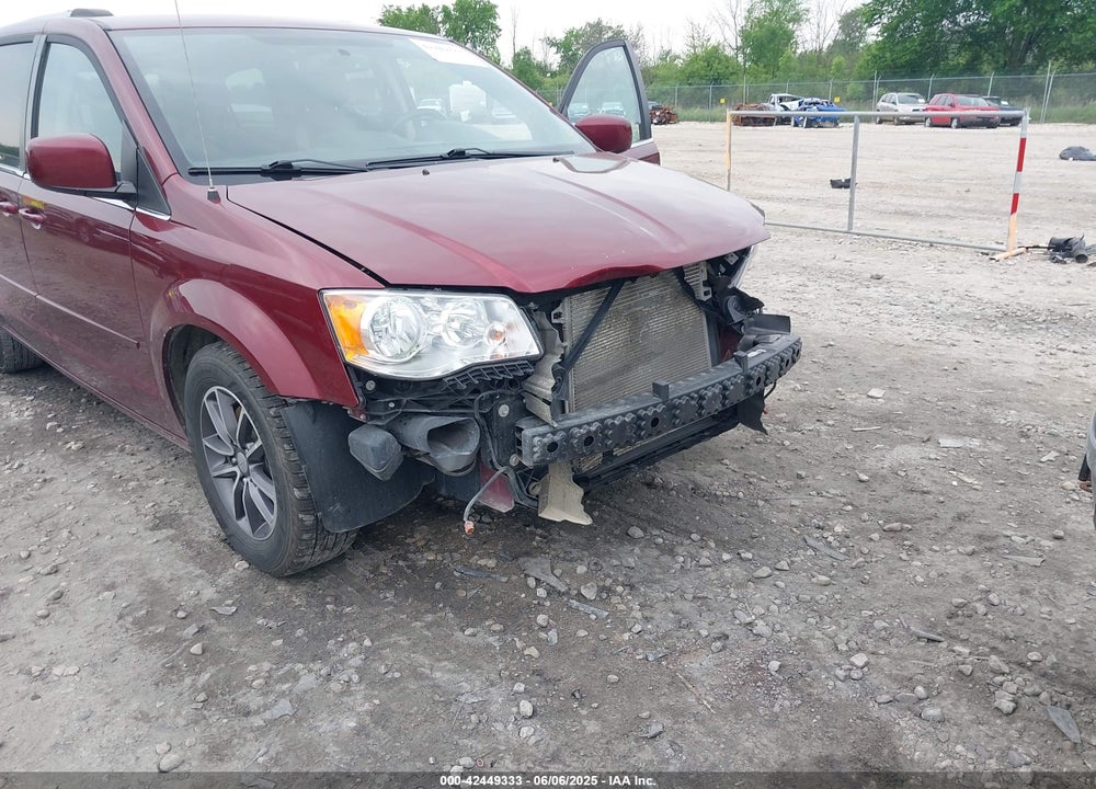 2017 DODGE GRAND CARAVAN SXT VIN: 2C4RDGCG2HR670860