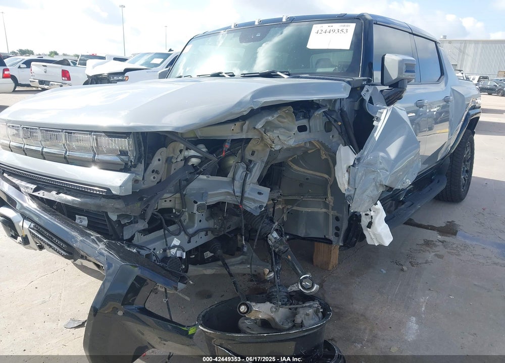 2024 GMC HUMMER EV VIN: 1GT10BDD6RU111638
