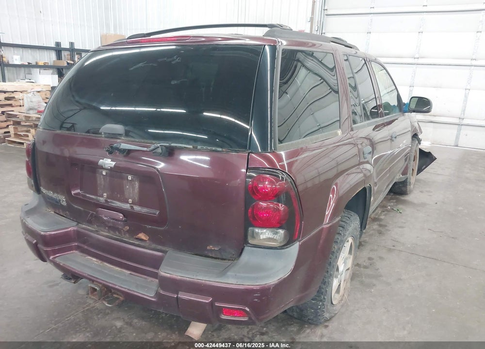 2006 CHEVROLET TRAILBLAZER LS VIN: 1GNDT13S562260135