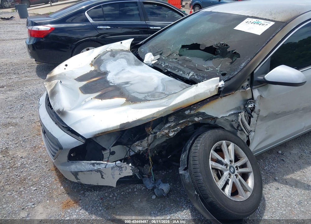 2017 HYUNDAI SONATA VIN: 5NPE24AF2HH583194