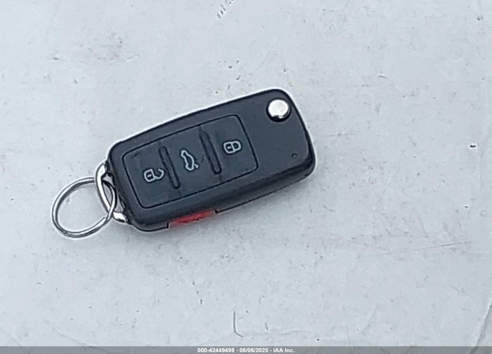 2016 VOLKSWAGEN TIGUAN VIN: WVGBV7AX0GW581209