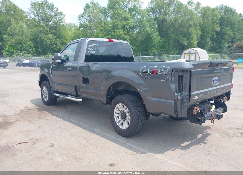 2017 FORD F-250 VIN: 1FTBF2B64HEE40421